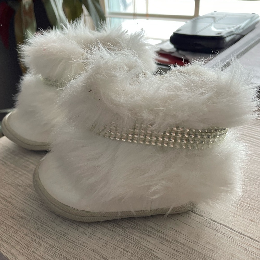 White Baby Fur boots size 2